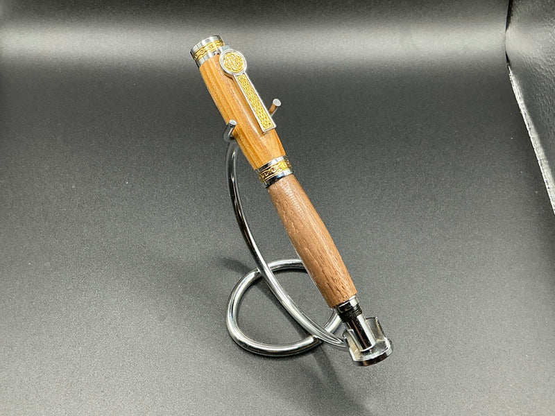 Celticus Junior - Russian Olive/Walnut